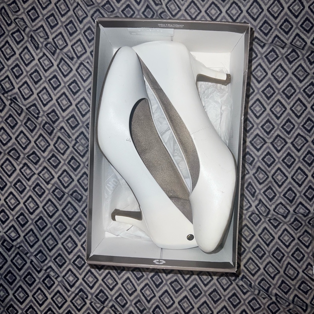 Comfortable white heels - Picture 2 of 5